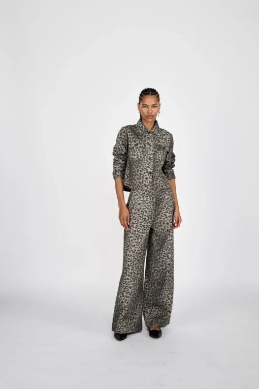 Inja Leopard print wide leg pants I Snow leopard