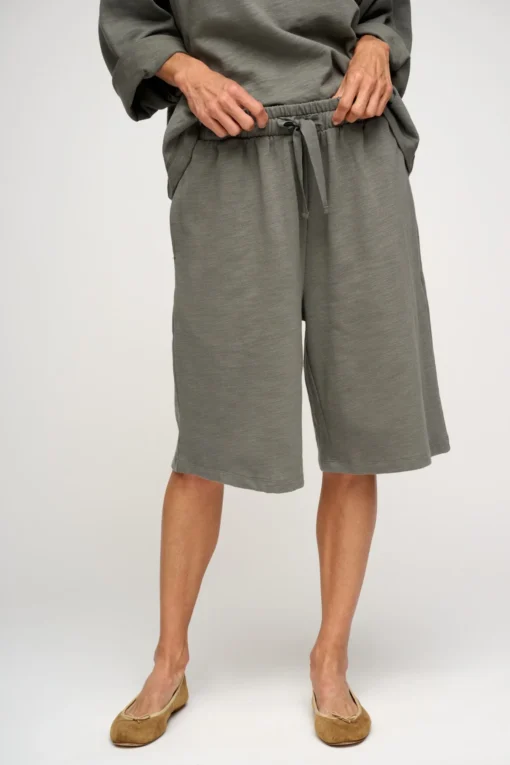 Moshi Moshi Mind – Air Sweatshorts, Khaki gray - Image 2