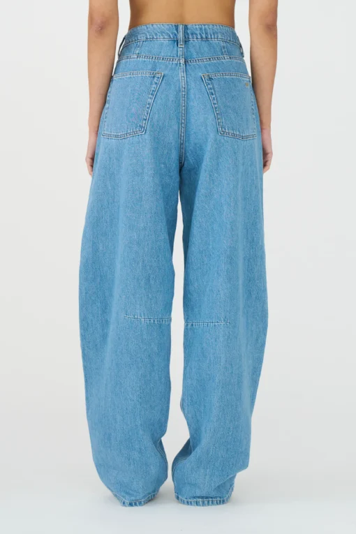 IVY - Janice Slung Jeans, Mid Blue - Image 5