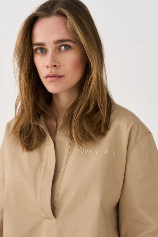 IVY - Morisette Oversize Polo Shirt, Khaki - Image 4