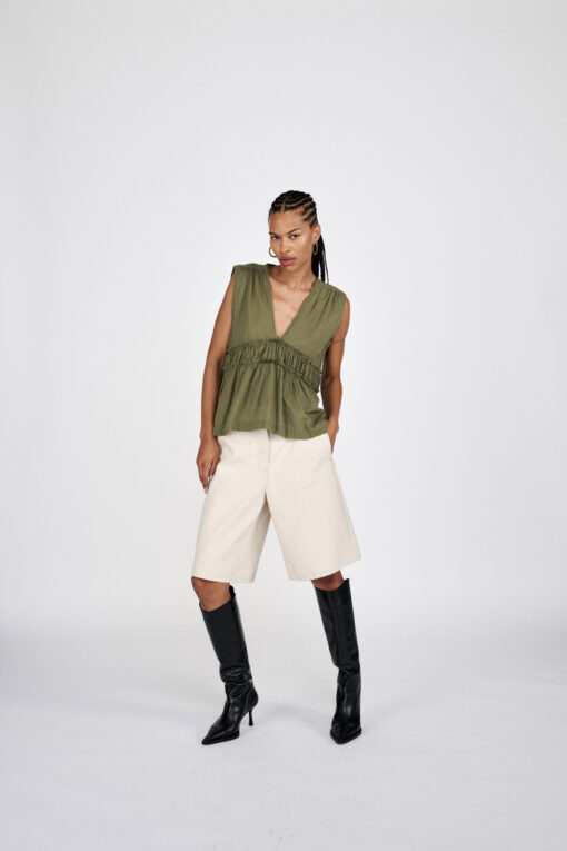 Rabens Saloner - Raha Denim Wide Shorts, Ecru - Image 2