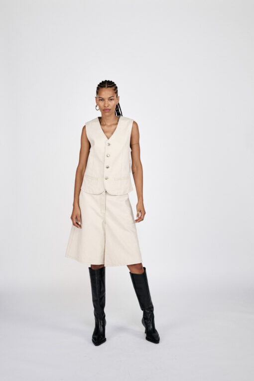 Rabens Saloner - Raha Denim Wide Shorts, Ecru - Image 6