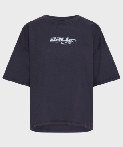 BALL oversize T-shirt i navy med sporty logo og albuelange ærmer – fremstillet i økologisk bomuld.