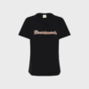 Sort kortærmet t-shirt fra Heartmade med rund hals og broderet “Heartmade” logo i kontrastfarve, almindelig pasform.