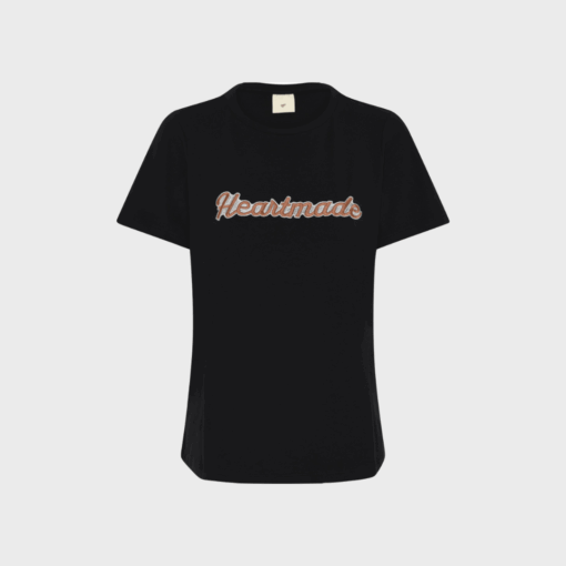 Sort kortærmet t-shirt fra Heartmade med rund hals og broderet “Heartmade” logo i kontrastfarve, almindelig pasform.