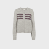 Basic Apparel Anche Cardigan i lysegrå og marineblå er en elegant cardigan i 100% uld. Perfekt til lag-på-lag og et stilrent hverdagslook.