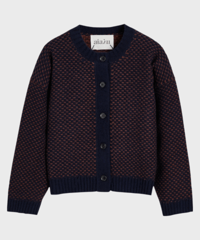 Delores cardigan i Mix Navy – kort boxy cardigan strikket i 100% Sartuul uld fra Aiayu