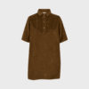 sa Polo Dress i Desert Palm – polokjole med korte ærmer og knapdetalje.