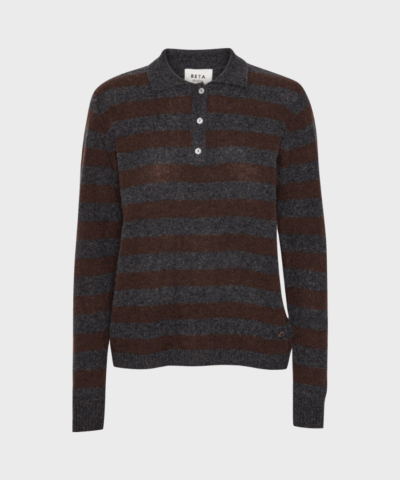 Lizzie Polo Stripes – polotrøje i 100% cashmere med striber og perlemorsknapper fra Beta Studios