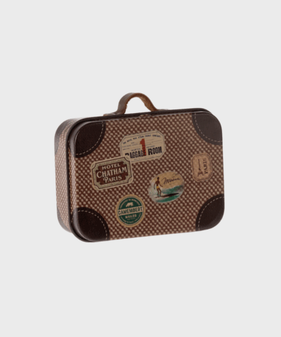 Maileg Micro Suitcase – Brun | Miniature Kuffert til Fantasileg