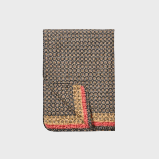 Ib Laursen Quilt – Mørkeblå med Rosa og Naturfarvet Mønster