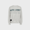 Opdag L’amitie Studio Logo Sweat Hoodie i mørkegrå. Blød kvalitet med ikonisk logo – perfekt til hverdag og afslapning. Fri fragt over 499 DKK.