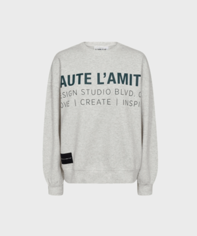 Opdag L’amitie Studio Logo Sweat Hoodie i mørkegrå. Blød kvalitet med ikonisk logo – perfekt til hverdag og afslapning. Fri fragt over 499 DKK.