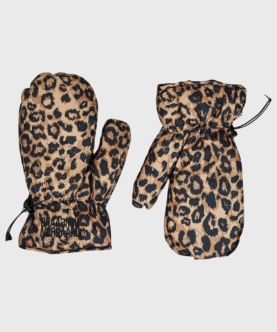 Light Ripstop Pillow Glove i Leo AOP/Black – puffet handsker med leopardprint fra Mads Nørgaard.
