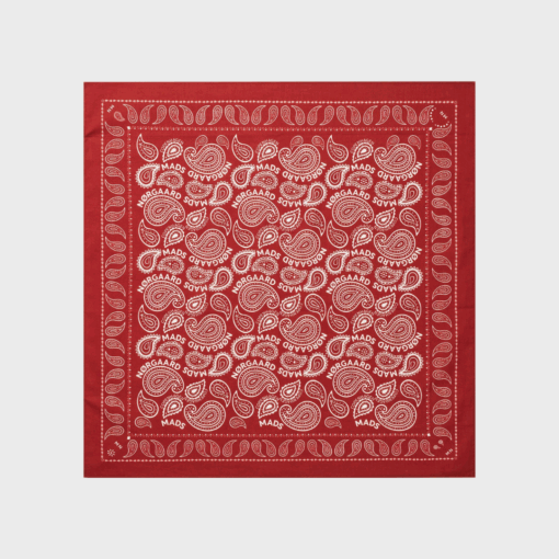 Soft Cotton Paisley Scarf i farven “Winery” fra Mads Nørgaard – paisley-print i økologisk bomuld.
