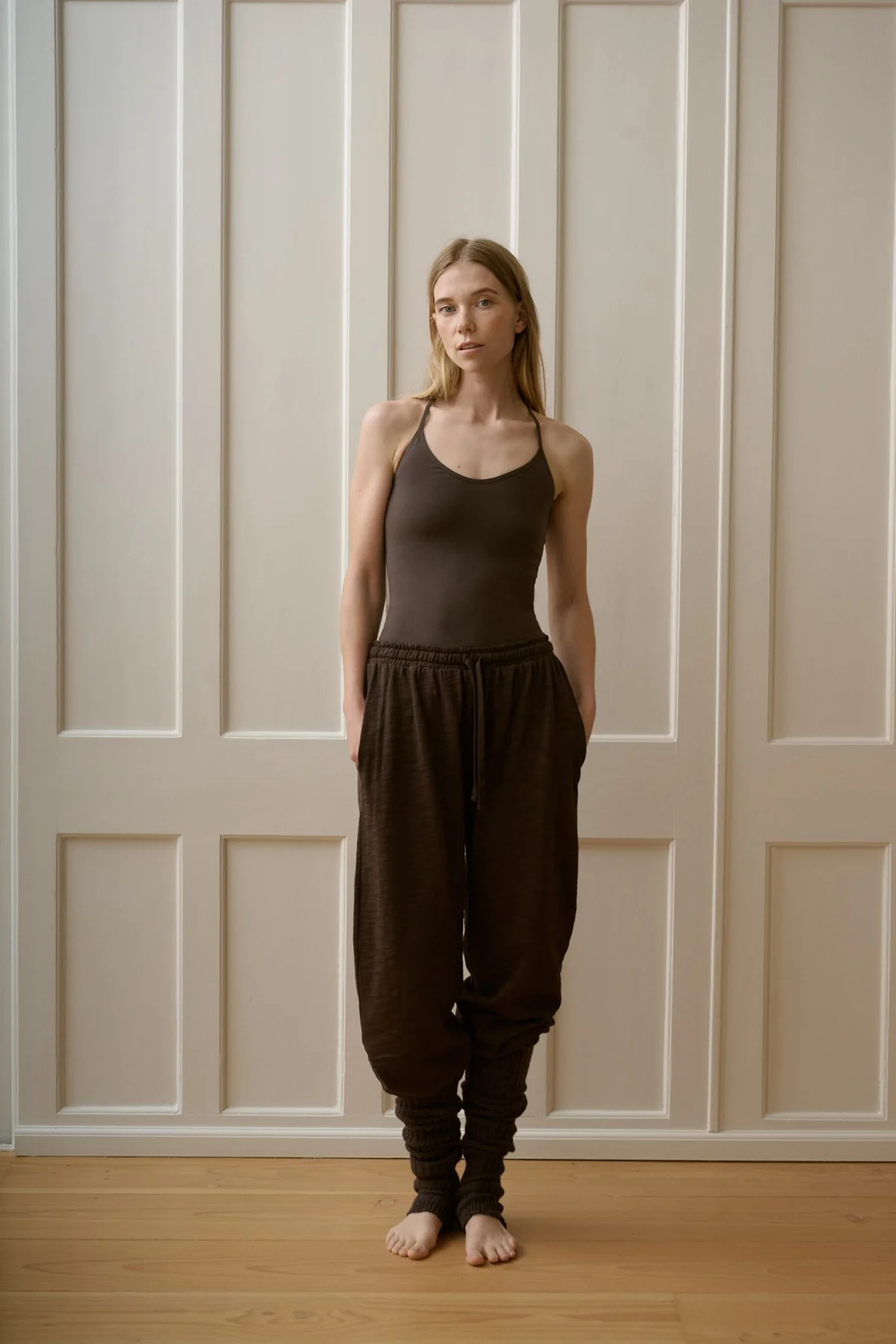 Moshi Moshi Mind – Zen Sweatpants, Dark Brown - Billede 6