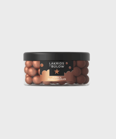 Lakrids by Bülow Mixed Classic Caramel & Double Chocolate Large: Søde lakridsperler overtrukket med dulce chokolade og kakaonibs. Luksuriøs smagsoplevelse. Køb hos Merci-Give