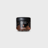 Lakrids by Bülow Double Chocolate Small: Søde lakridsperler overtrukket med dulce chokolade og kakaonibs. Luksuriøs smagsoplevelse. Køb hos Merci-Give