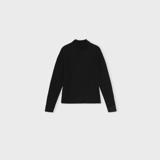 Langærmet bluse i cashmere og silke fra CARE BY ME. AVA – blød, let og feminin med rå hals og rynkedetalje.