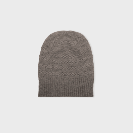 Strikhue i 100% cashmere fra CARE BY ME. MEA – blød, varm og elegant til sæsonens kolde dage.