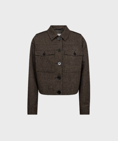 Kort utility-jakke i brun tweed fra Ivy Copenhagen. Tilda Coat – moderne pasform med karakterfulde detaljer.