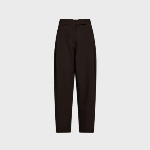 Co’Couture – Volacc Carrot Pleat Pant (Dark Brown) | Elegant Carrot-leg Bukser | Fri Fragt