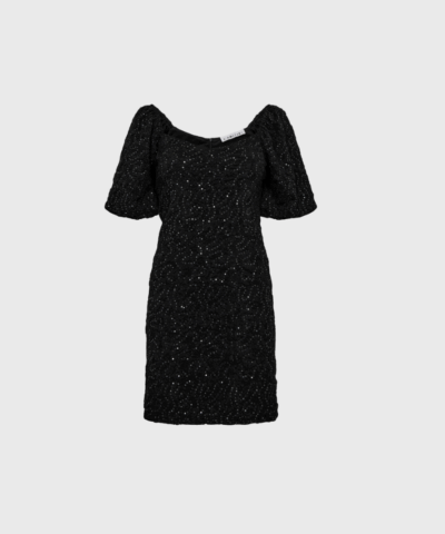 Haute L’Amitié Dazzy Crease Sequin Dress HL10400 i sort er en elegant og festklar kjole med pailletter og moderne finish. Perfekt til sæsonens begivenheder. Køb hos Merci Give med hurtig levering og fri fragt.