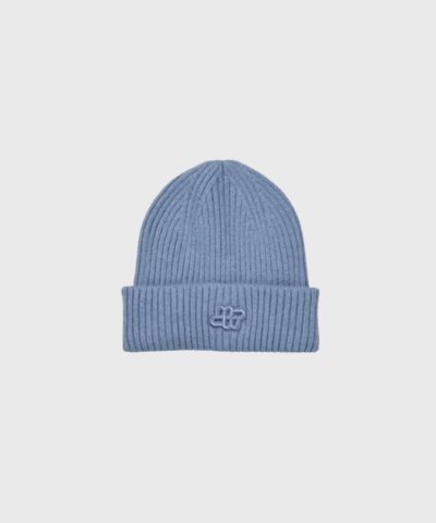MUNTHE Likaner Hue Blue – Blød og bæredygtig vinterhue | Merci-Give