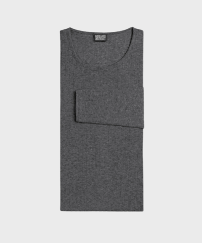 Langærmet T-shirt i meleret mørkegrå fra Mads Nørgaard. Dansk design i 100% bomuld. Fri fragt over 499 DKK og levering på 1–3 hverdage.