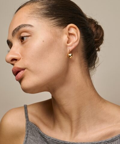 Alternative view of Enamel – Poma Drop Heart Øreringe – Forgyldt