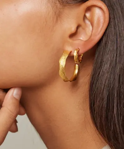 Alternative view of Enamel – Hoops Ane Large Earrings - Forgyldt