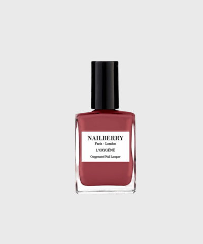 Opdag Nailberry neglelakken Kashmir – en elegant vintage lyserød nuance med beige undertoner. Åndbar, vegansk og 21-fri formel for sundere negle. Perfekt til en sofistikeret manicure.