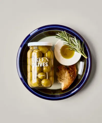 Alternative view of Nicolas Vahé - Green Olives 