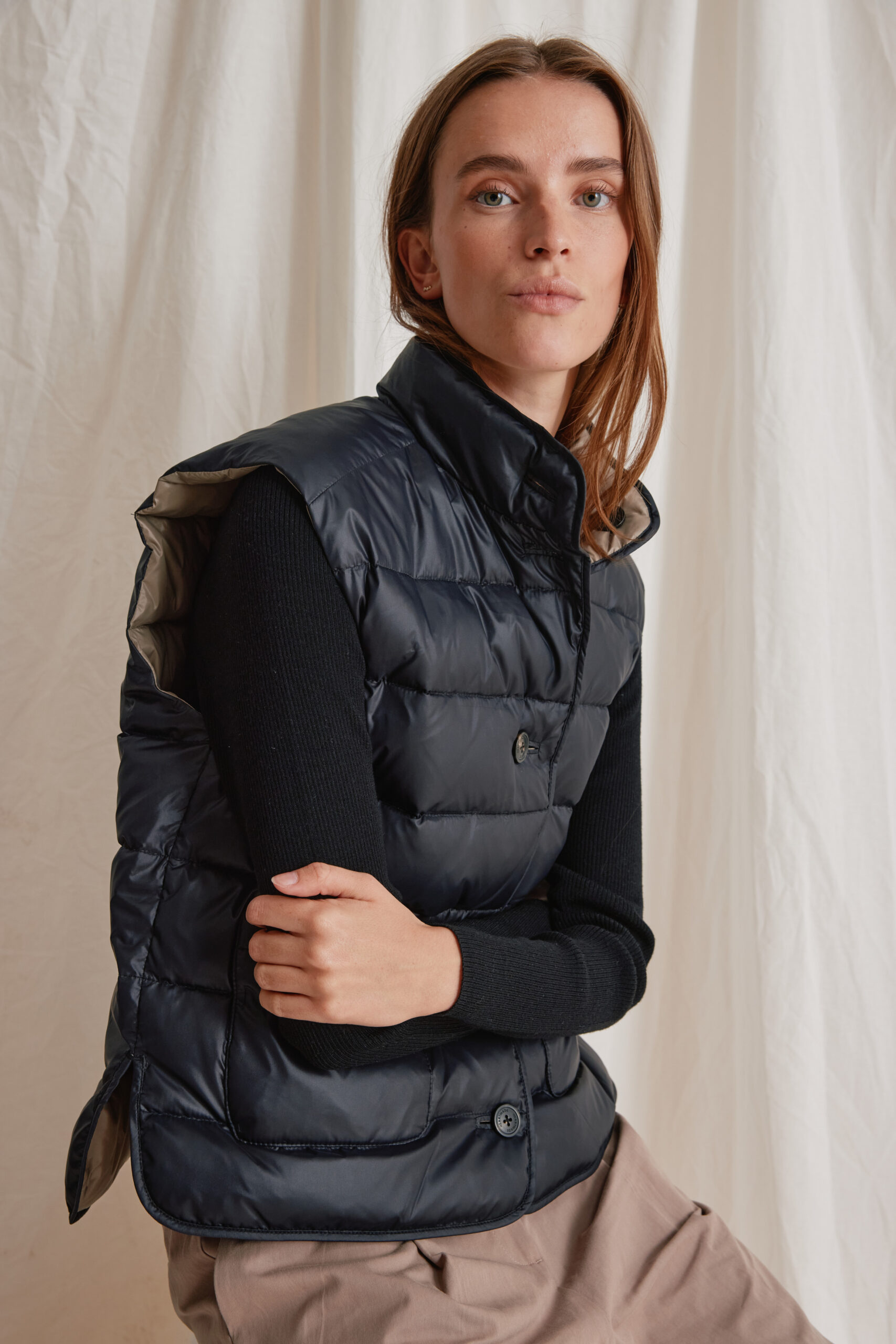 Heartmade - HMBeket Reversible Vest – Black/Walnut - Billede 3