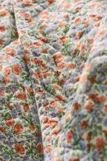 Ib Laursen – Quilt med lyseblå & rust blomster - Billede 3