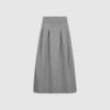 Opdag LanceCC Pleat Skirt i farven Grey Melange – en smuk og alsidig plisseret nederdel i viskoseblend med elastisk talje og elegant fald. Perfekt til både kontor, hverdagsbrug og pænere looks. En tidløs style, der altid er nem at matche.