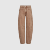Opdag Drew Barrel Panel Jeans – Camel, et par moderne jeans med trendy barrel‑silhuet og paneldetaljer. Fremstillet i en blød og slidstærk bomuldsblanding med polyester og lyocell for ekstra komfort og fleksibilitet. Den varme camel‑farve giver et eksklusivt og stilfuldt udtryk, der passer perfekt til både hverdag og modebevidste looks.