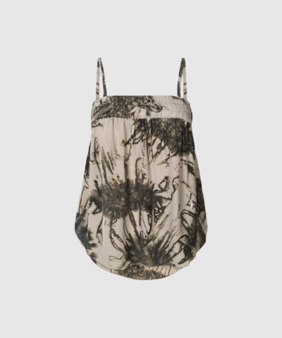 Sea Urchin Top – Paris er en feminin og håndfarvet sommertop i 100% viskose fra Rabens Saloner. Med løs silhuet, elastisk topkant og aftagelige stropper er den både komfortabel og alsidig. Håndfarvet i Bali – hver style er unik.