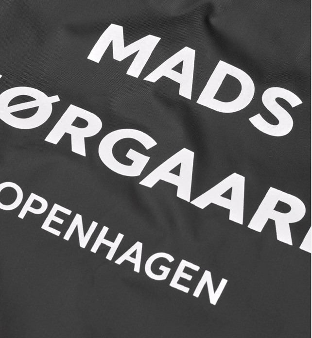 Mads Nørgaard – Rainy Scape Cape – Black - Billede 2