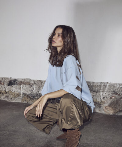 Alternative view of Haute L'amitie - Maxi Split SS Logo Sweat – Pale Blue