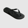 Havaianas Top Black er en ikonisk unisex flip‑flop i 100% premium gummi. Let, fleksibel og ultrakomfortabel med ris‑tekstureret fodseng og klassiske logo‑remme. Perfekt til sommer, strand, rejser og afslappet hverdagsbrug. Et tidløst must‑have fra Havaianas.