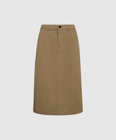 IVY Copenhagen Karmey French Skirt i farven Dark Desert er en elegant og minimalistisk midi-nederdel i soft cotton twill. Med straight silhouette, mid-rise talje og rene detaljer er den nem at style og fungerer perfekt til både hverdag og arbejdsbrug.