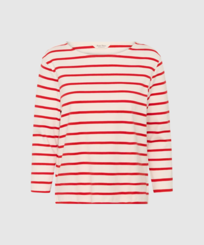 Part Two NelaPW T-shirten er en stilren og tidløs stribet top i 100% økologisk bomuld. Den bløde kvalitet, regular fit pasformen og de elegante 3/4 ærmer gør den perfekt til både hverdag og afslappede looks. En klassisk basisstyle, der kombinerer komfort, kvalitet og nordisk lethed.