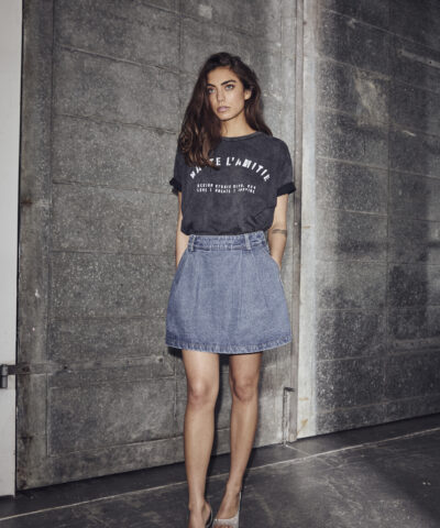 Alternative view of Haute L'amitie - Noma Acid Curve Studio Tee – Koksgrå