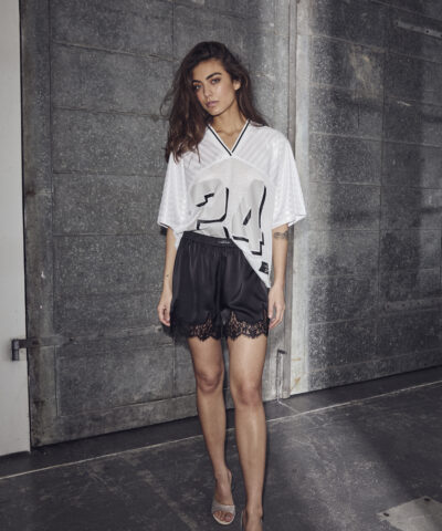 Alternative view of Haute L´amitie - Drift 24 Tee – White