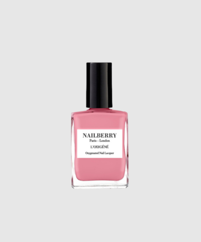 Nailberry Kindness er en halv‑gennemsigtig neglelak i vintage pink. En elegant blush‑farve med let glans og åndbar L’Oxygéné‑formel, der giver en sundere og smuk manicure. Perfekt som hverdagslak og moderne nude.