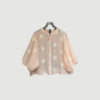 LeCoco Veronica Shirt i rosa er en feminin skjorte med afslappet pasform og klassisk design. Skjorten har et let fald og er nem at style til både hverdag og mere elegante outfits.