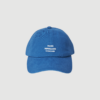 Mads Nørgaard Soft Twill Cash Cap i bright cobalt er en klassisk kasket i blød bomuld. Med buet skygge, justerbar lukning og stilrent design er den perfekt som hverdagsaccessory.