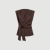 LunaCC Pleat Top fra Co’Couture i brun er en feminin top med plisserede detaljer og let pasform. En elegant og alsidig style til både hverdag og fest.