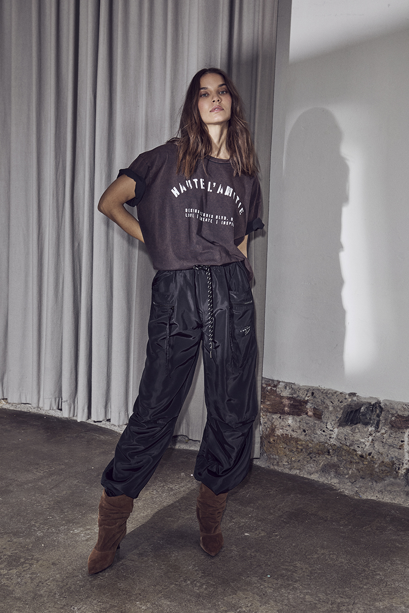 Haute L’Amitié - Noma Acid Curve Studio Tee – Mocca Acid Wash - Billede 2
